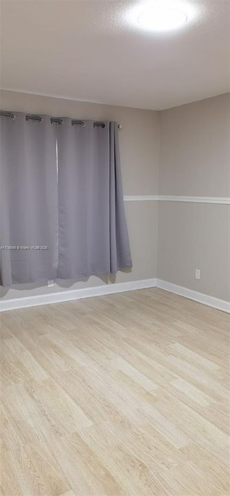 Vendido Recientemente: $485,000 (4 camas, 2 baños, 1714 Pies cuadrados)