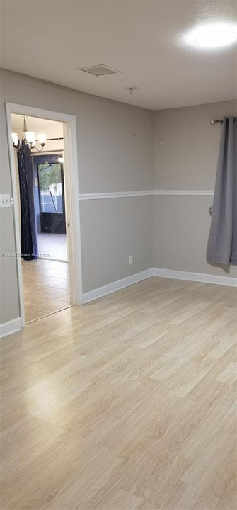 Vendido Recientemente: $485,000 (4 camas, 2 baños, 1714 Pies cuadrados)