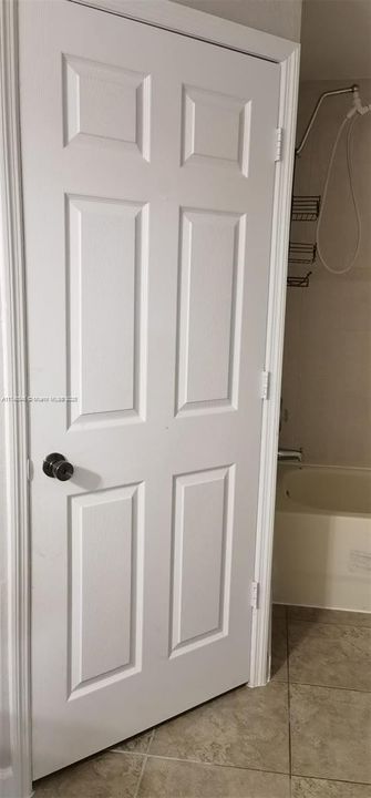 Vendido Recientemente: $485,000 (4 camas, 2 baños, 1714 Pies cuadrados)