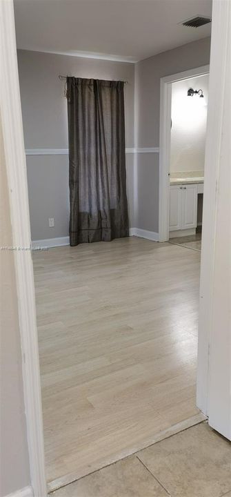 Vendido Recientemente: $485,000 (4 camas, 2 baños, 1714 Pies cuadrados)