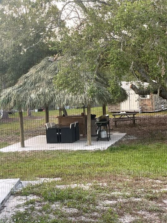 Vendido Recientemente: $485,000 (4 camas, 2 baños, 1714 Pies cuadrados)