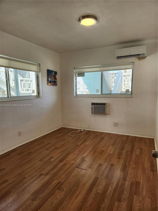 待售: $168,000 (1 贝兹, 1 浴室, 630 平方英尺)