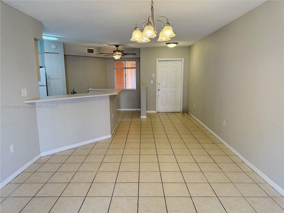 Recently Sold: $244,900 (2 beds, 2 baths, 990 Square Feet)