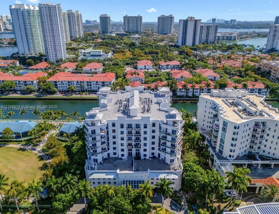 En Venta: $849,000 (3 camas, 2 baños, 1833 Pies cuadrados)