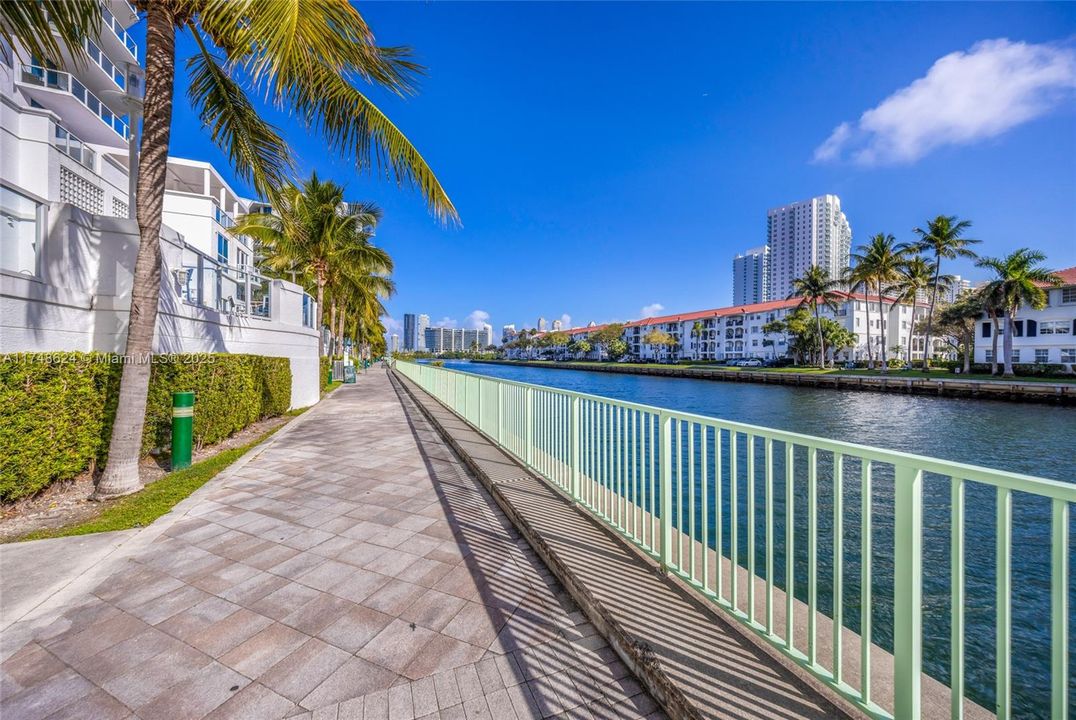 En Venta: $849,000 (3 camas, 2 baños, 1833 Pies cuadrados)