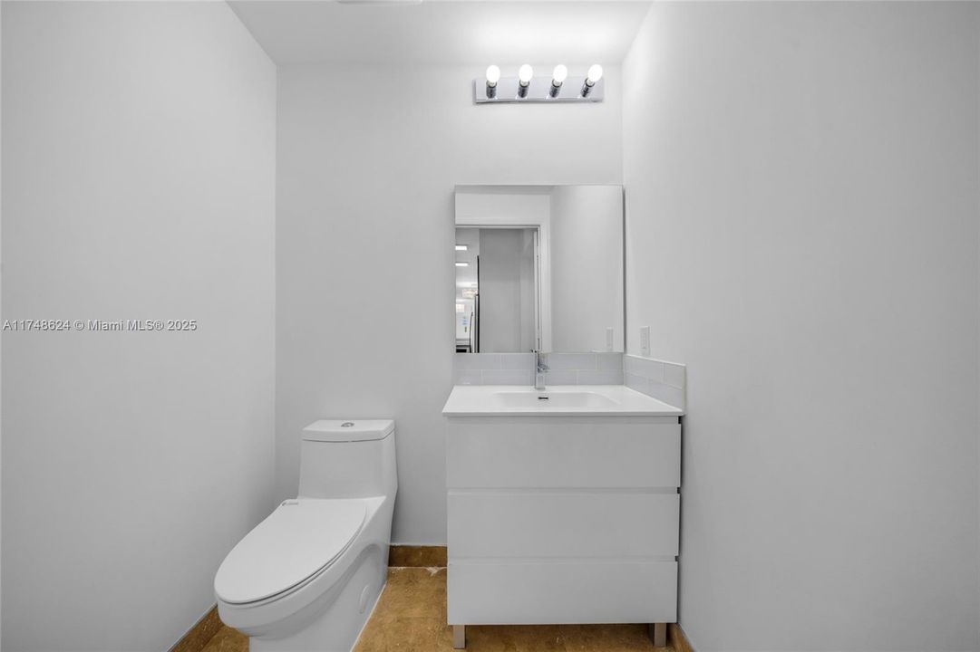 En Venta: $849,000 (3 camas, 2 baños, 1833 Pies cuadrados)