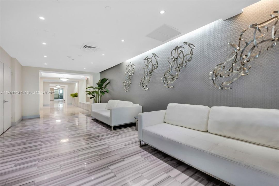 En Venta: $849,000 (3 camas, 2 baños, 1833 Pies cuadrados)