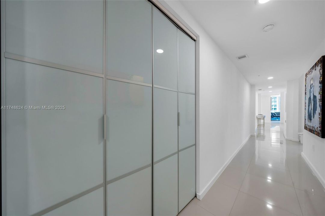 En Venta: $849,000 (3 camas, 2 baños, 1833 Pies cuadrados)