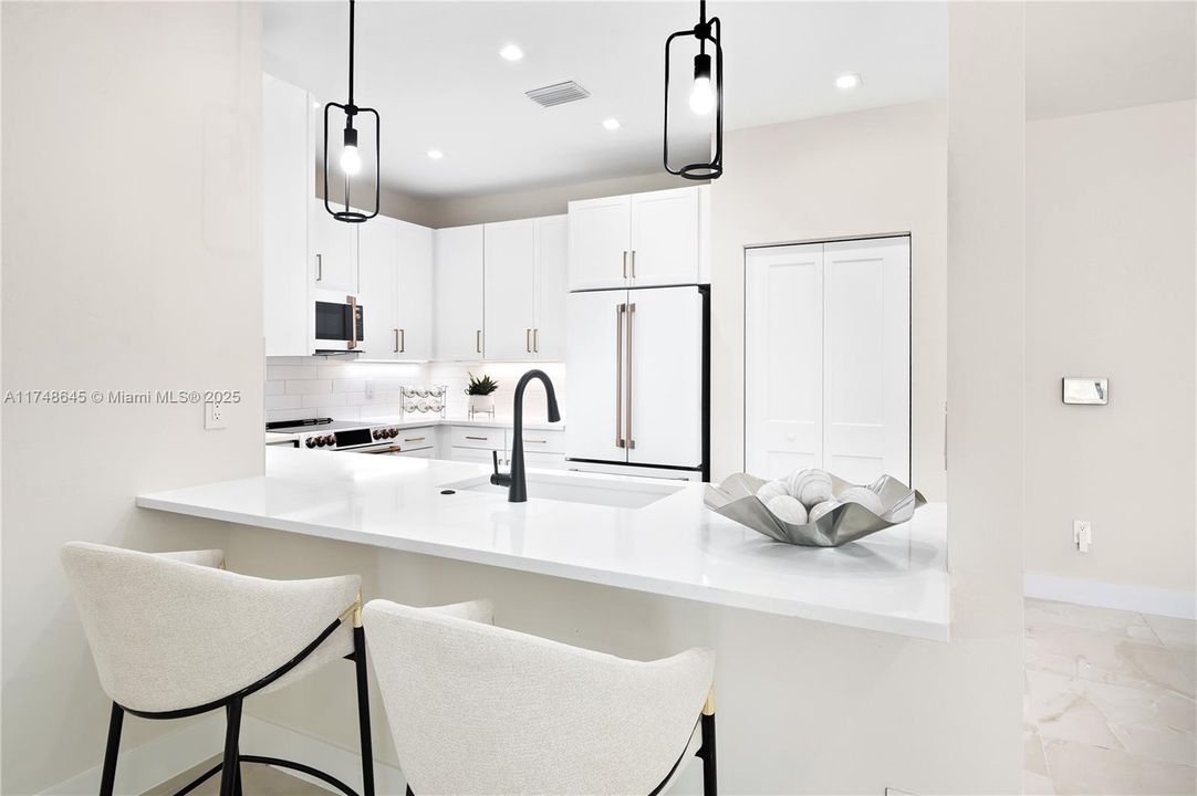 For Sale: $514,990 (3 beds, 3 baths, 2209 Square Feet)