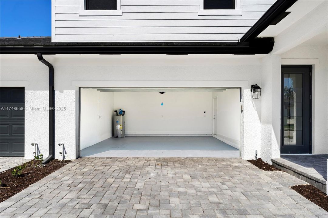 2-Car Garage