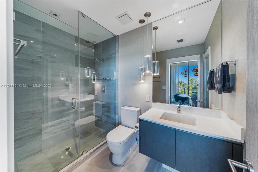 convertable 3rd bedroom bathroom / existing dining room bath