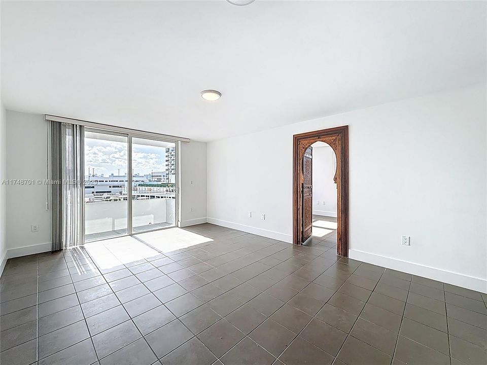 Recently Sold: $425,000 (1 beds, 1 baths, 665 Square Feet)