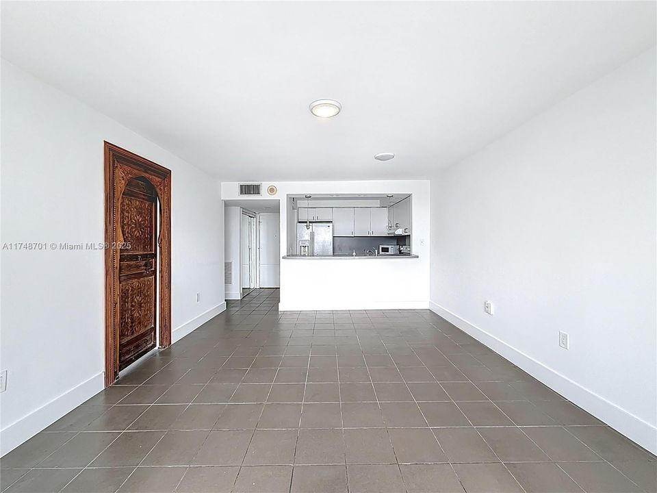 Recently Sold: $425,000 (1 beds, 1 baths, 665 Square Feet)