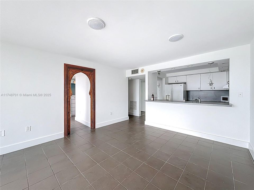 Recently Sold: $425,000 (1 beds, 1 baths, 665 Square Feet)