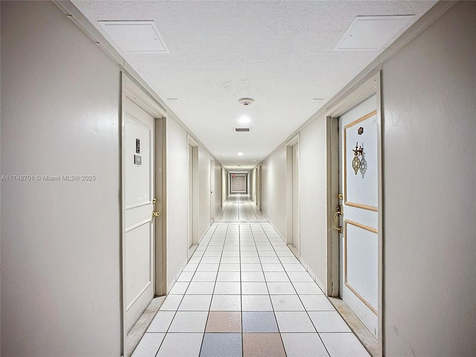 Recently Sold: $425,000 (1 beds, 1 baths, 665 Square Feet)