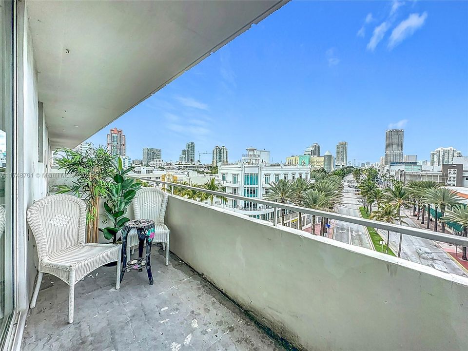 Recently Sold: $425,000 (1 beds, 1 baths, 665 Square Feet)