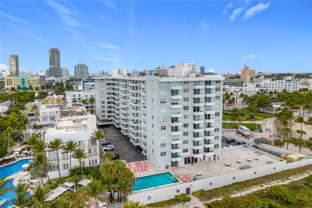 Recently Sold: $425,000 (1 beds, 1 baths, 665 Square Feet)