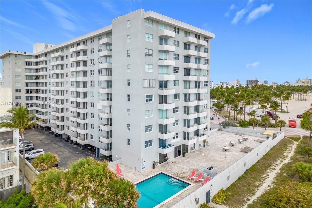 Recently Sold: $425,000 (1 beds, 1 baths, 665 Square Feet)