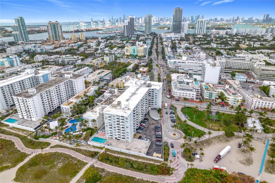 Recently Sold: $425,000 (1 beds, 1 baths, 665 Square Feet)