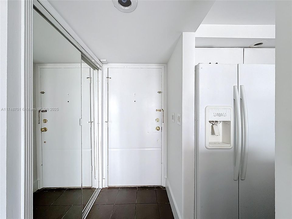 Recently Sold: $425,000 (1 beds, 1 baths, 665 Square Feet)