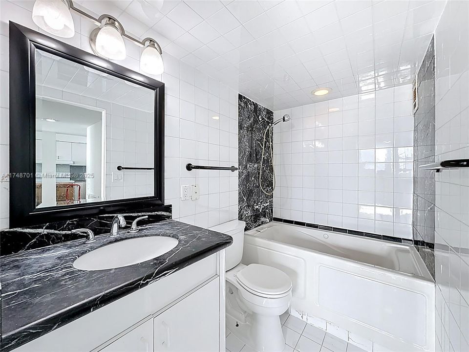 Recently Sold: $425,000 (1 beds, 1 baths, 665 Square Feet)