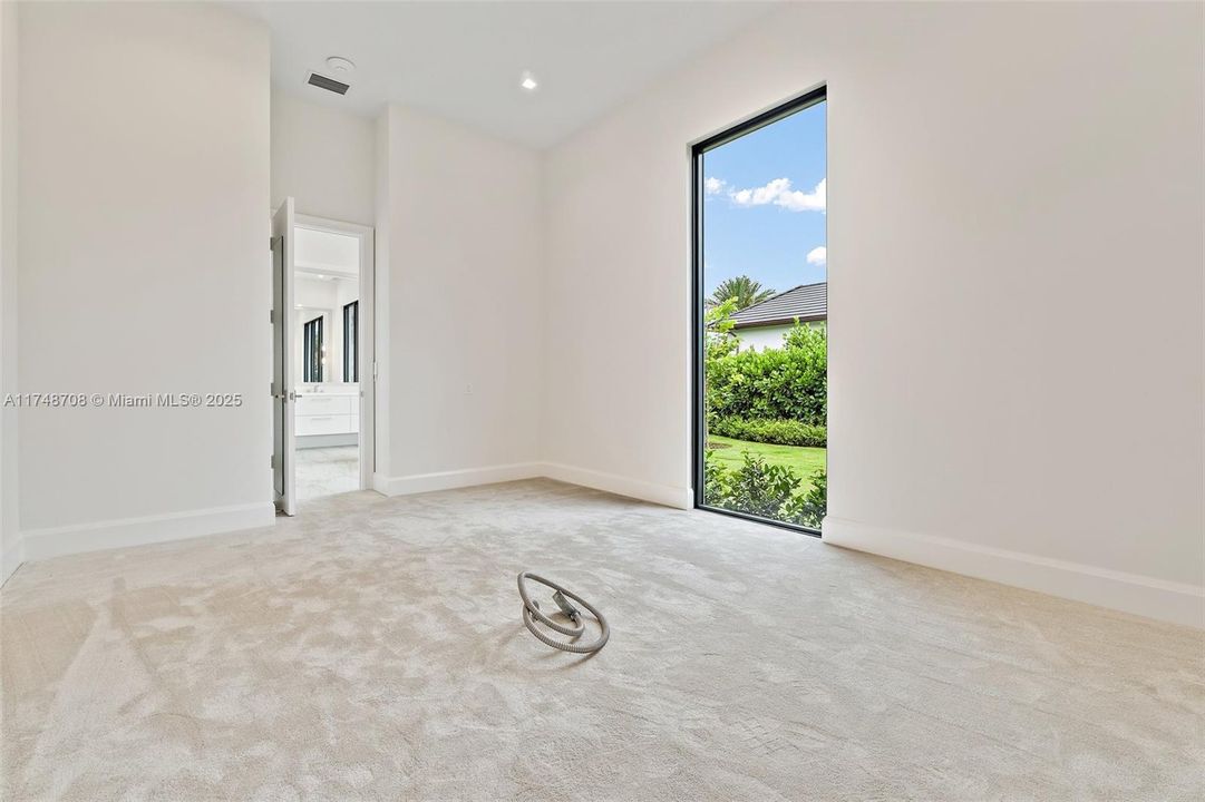 For Sale: $23,200,000 (4 beds, 6 baths, 6726 Square Feet)