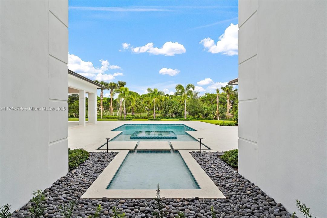 For Sale: $23,200,000 (4 beds, 6 baths, 6726 Square Feet)