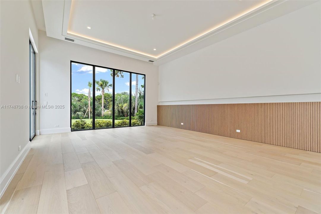 For Sale: $23,200,000 (4 beds, 6 baths, 6726 Square Feet)