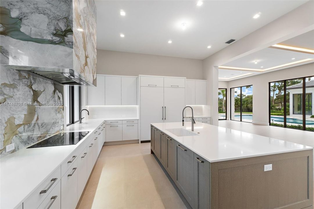 For Sale: $23,200,000 (4 beds, 6 baths, 6726 Square Feet)