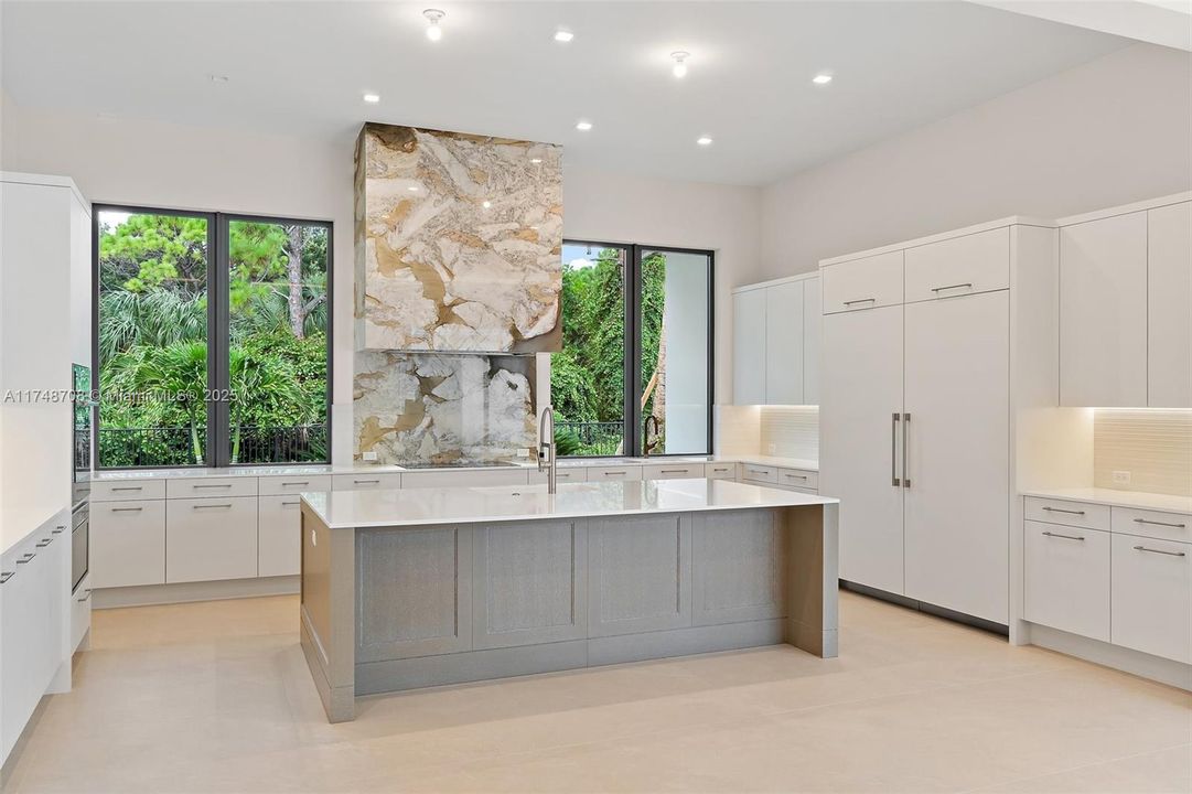 For Sale: $23,200,000 (4 beds, 6 baths, 6726 Square Feet)