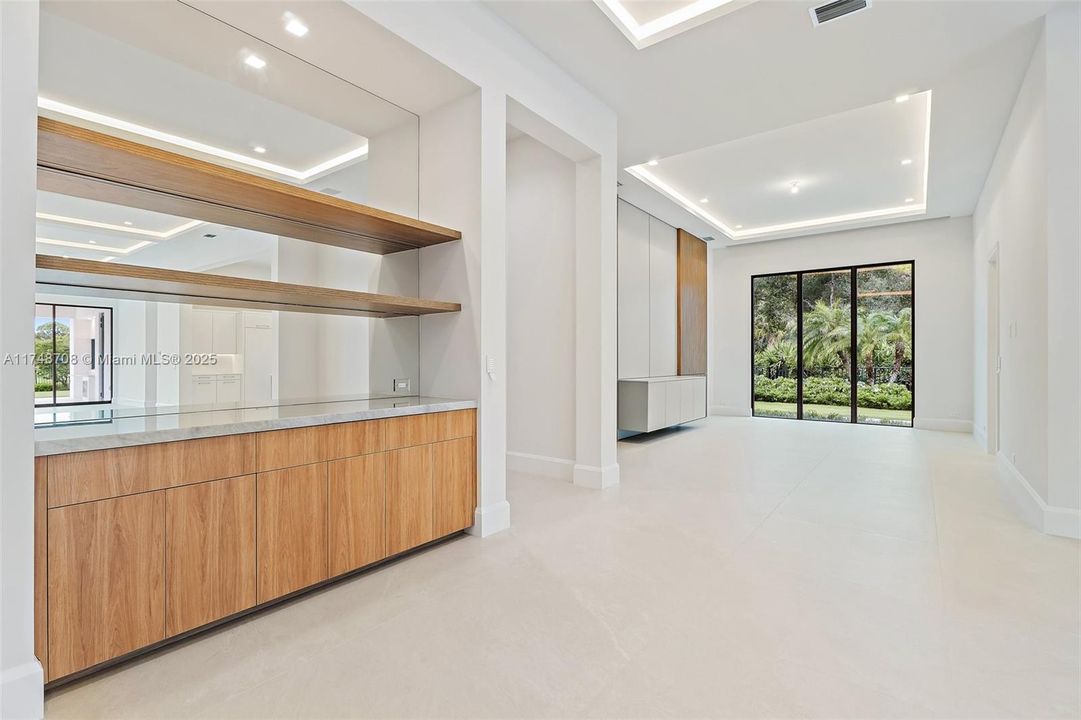 For Sale: $23,200,000 (4 beds, 6 baths, 6726 Square Feet)