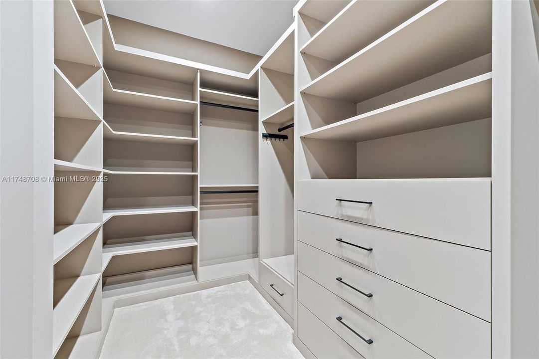 For Sale: $23,200,000 (4 beds, 6 baths, 6726 Square Feet)