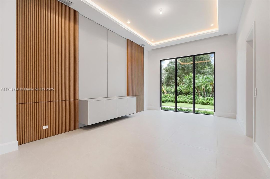 For Sale: $23,200,000 (4 beds, 6 baths, 6726 Square Feet)