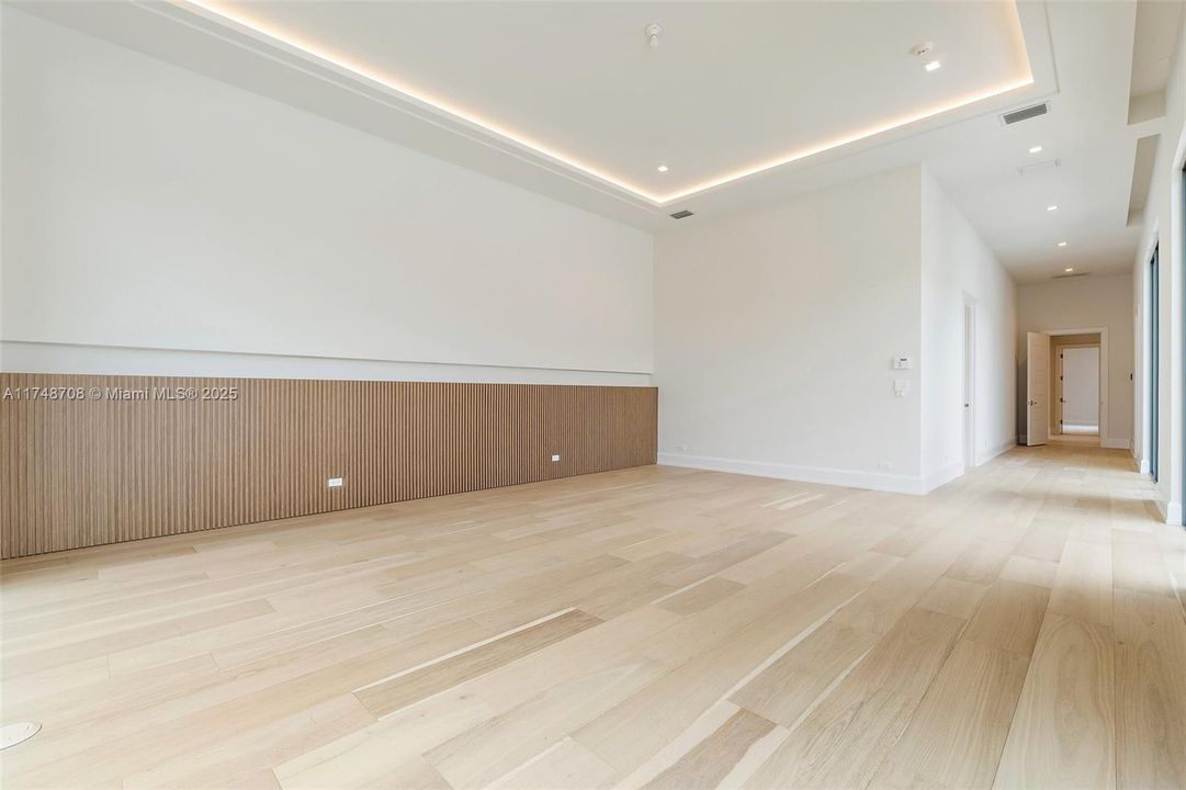 For Sale: $23,200,000 (4 beds, 6 baths, 6726 Square Feet)