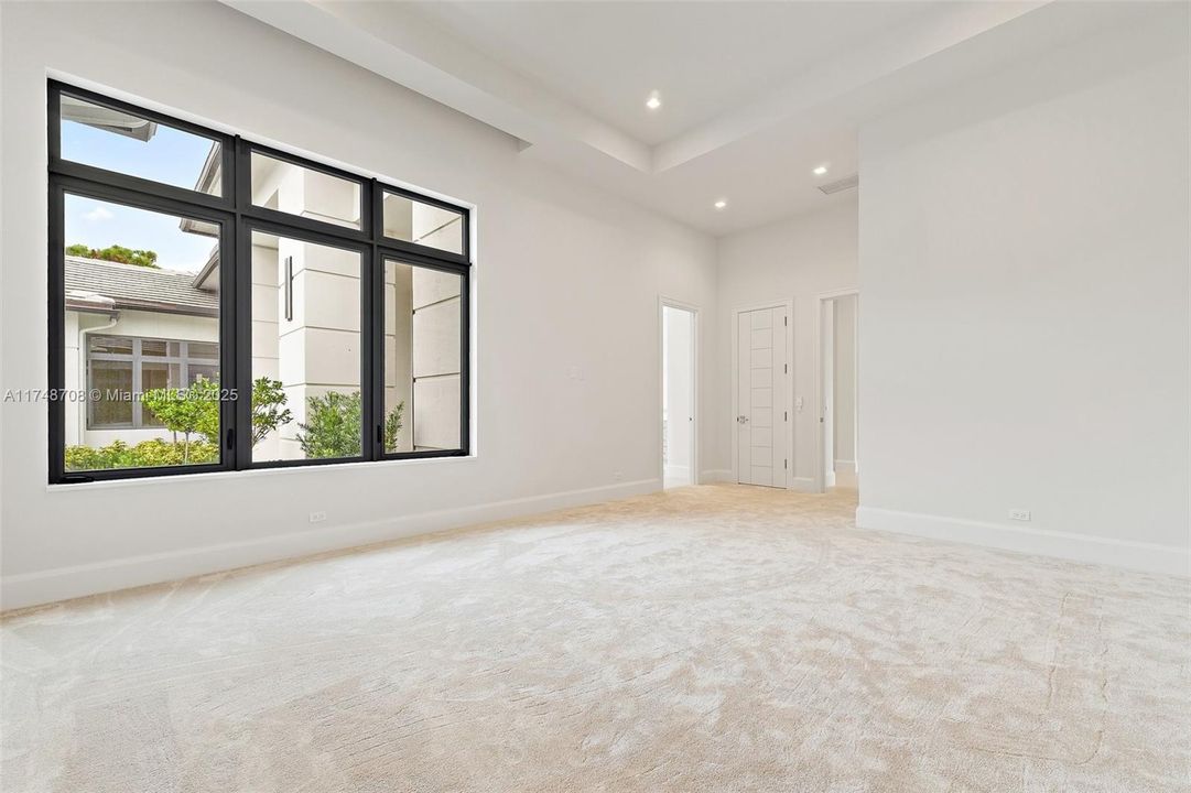 For Sale: $23,200,000 (4 beds, 6 baths, 6726 Square Feet)