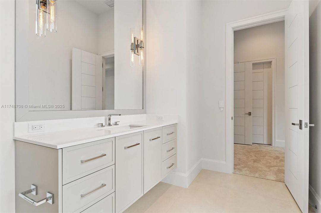 For Sale: $23,200,000 (4 beds, 6 baths, 6726 Square Feet)