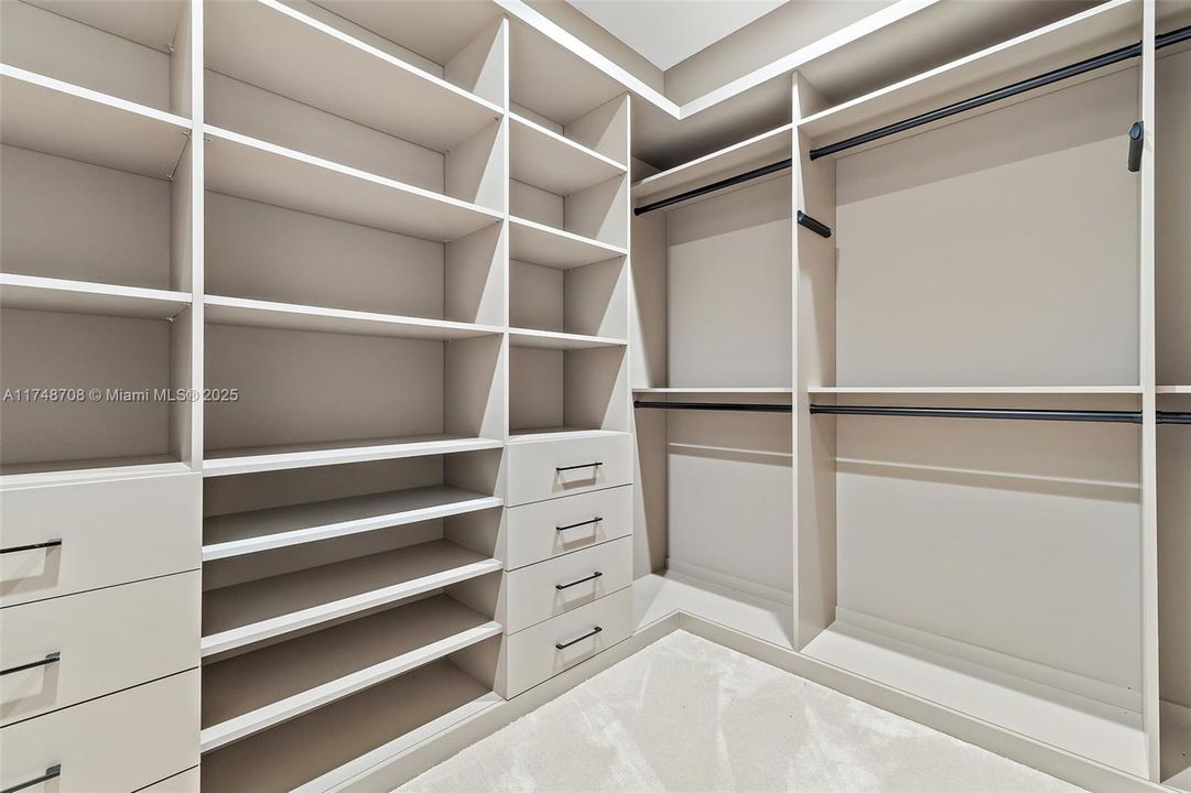 For Sale: $23,200,000 (4 beds, 6 baths, 6726 Square Feet)