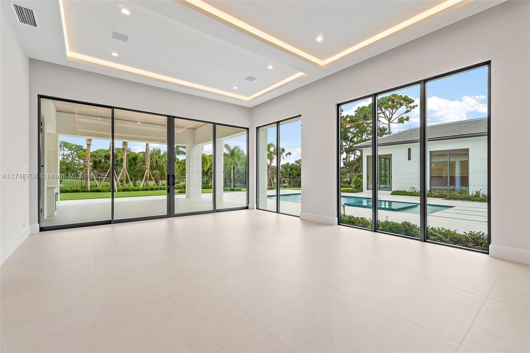 For Sale: $23,200,000 (4 beds, 6 baths, 6726 Square Feet)