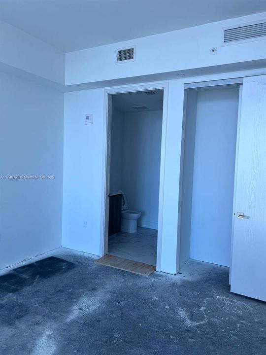 For Sale: $1,450,000 (2 beds, 2 baths, 1382 Square Feet)