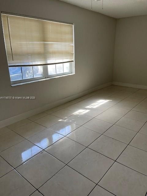 Recientemente alquilado: $2,500 (3 camas, 2 baños, 1475 Pies cuadrados)