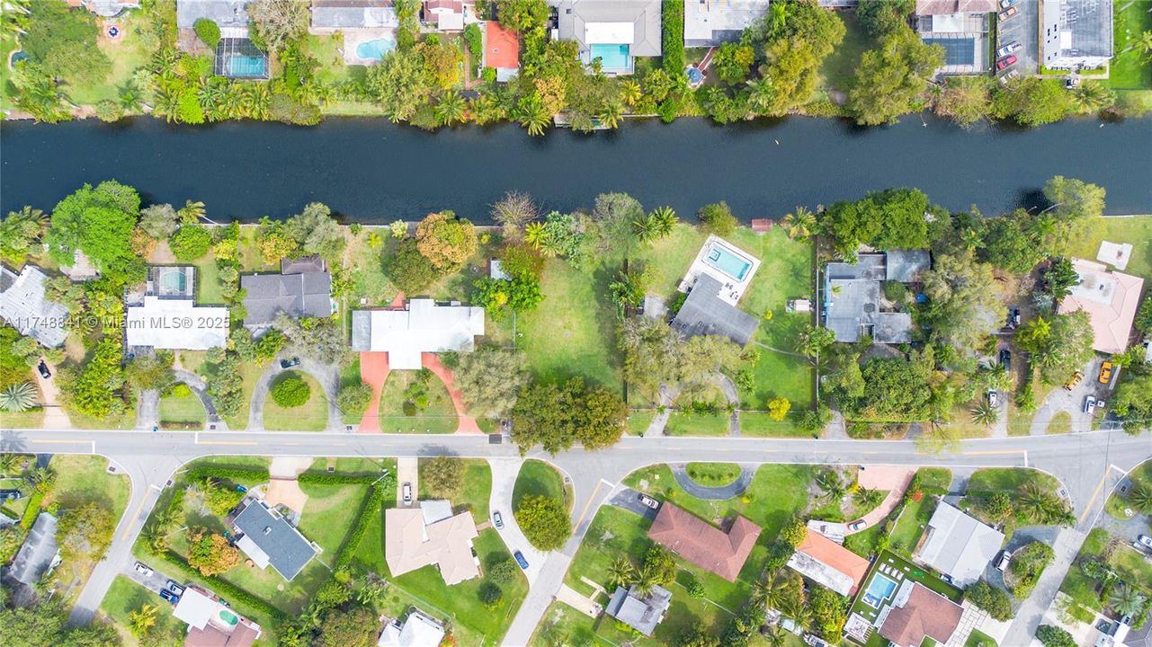 For Sale: $890,000 (0.35 acres)