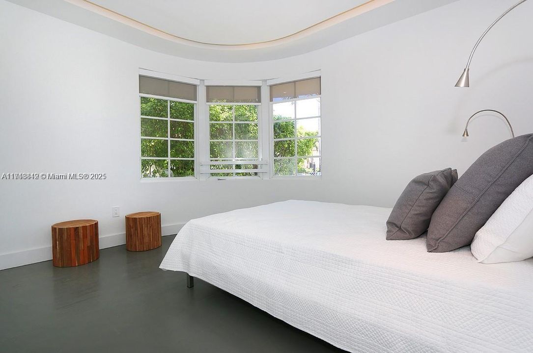 待售: $330,000 (1 贝兹, 1 浴室, 609 平方英尺)