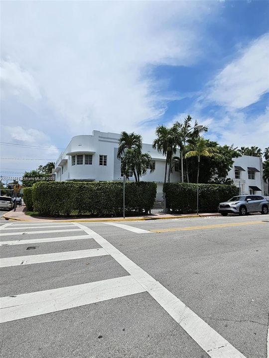 待售: $330,000 (1 贝兹, 1 浴室, 609 平方英尺)