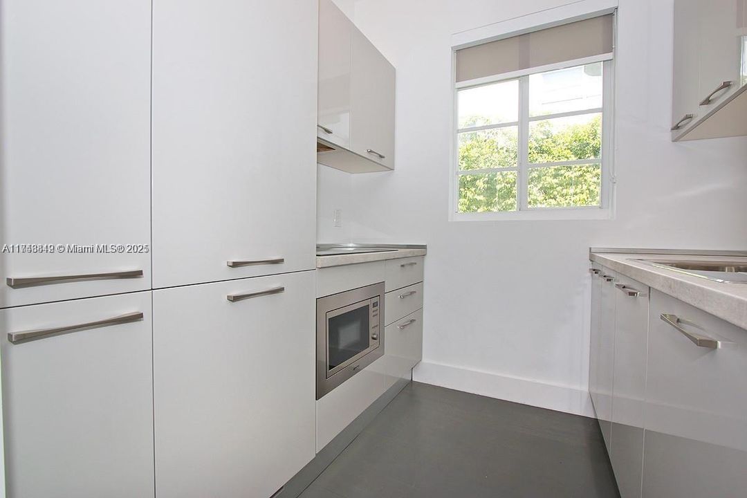 待售: $330,000 (1 贝兹, 1 浴室, 609 平方英尺)