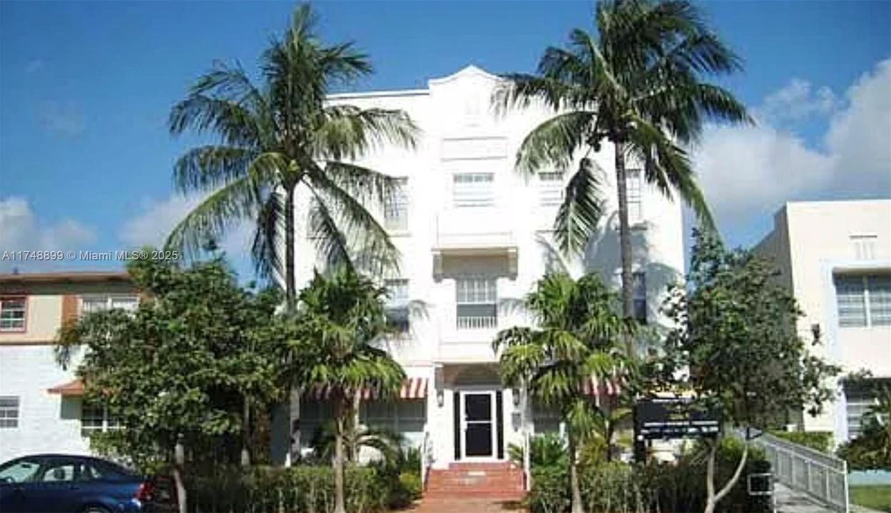 最近售出: $140,000 (0 贝兹, 1 浴室, 372 平方英尺)