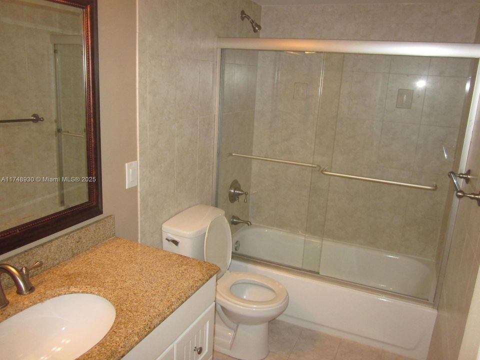 Recently Rented: $2,400 (2 beds, 1 baths, 800 Square Feet)