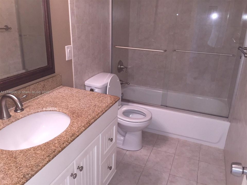 Recently Rented: $2,400 (2 beds, 1 baths, 800 Square Feet)