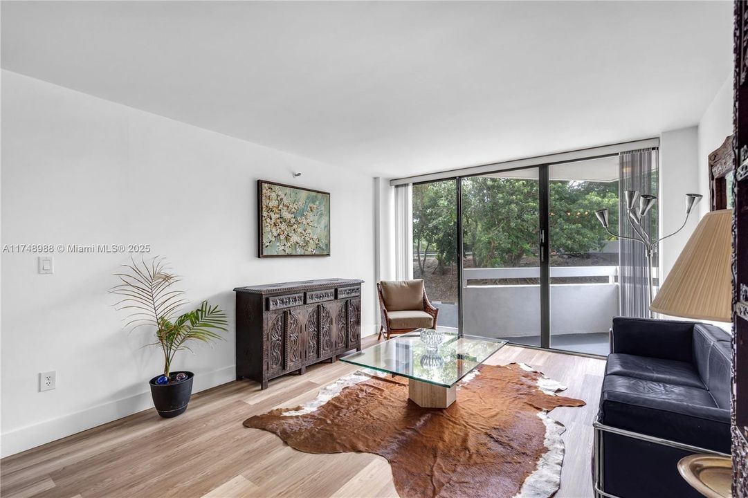 待售: $599,000 (2 贝兹, 2 浴室, 1145 平方英尺)