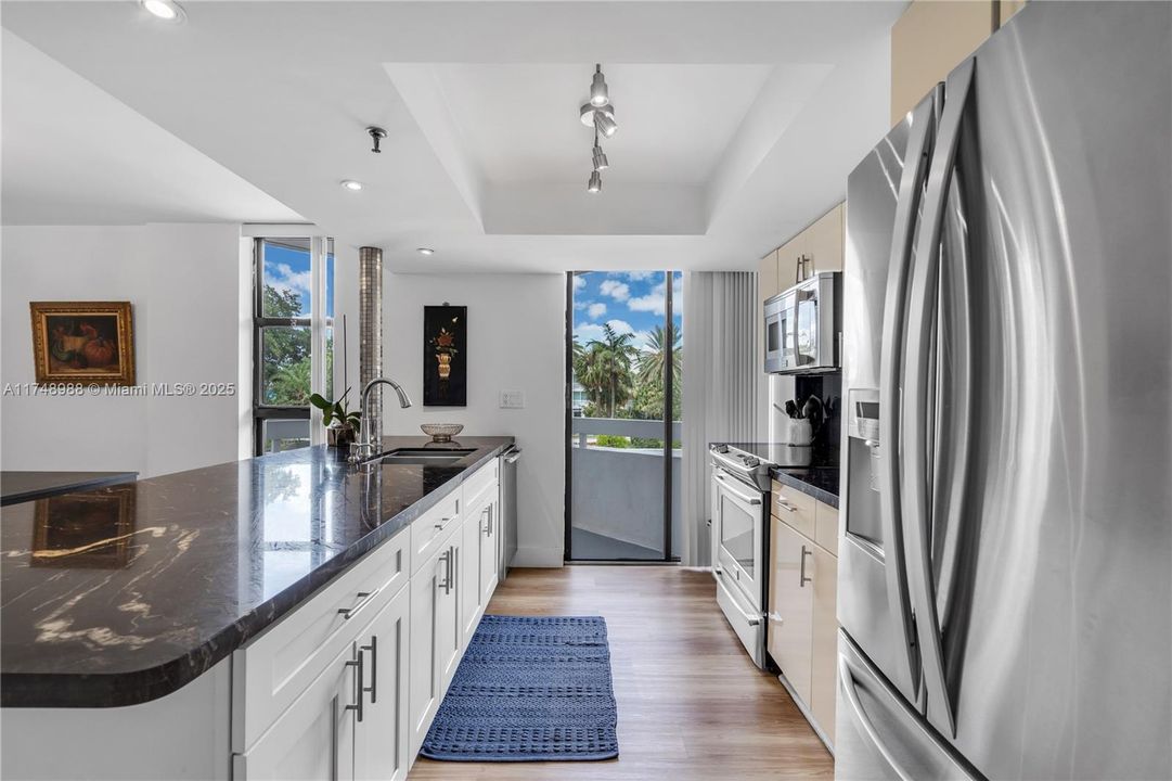 待售: $599,000 (2 贝兹, 2 浴室, 1145 平方英尺)