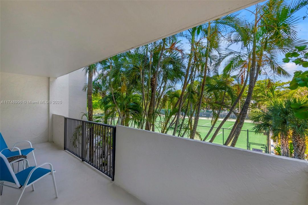 最近售出: $429,900 (2 贝兹, 2 浴室, 1351 平方英尺)